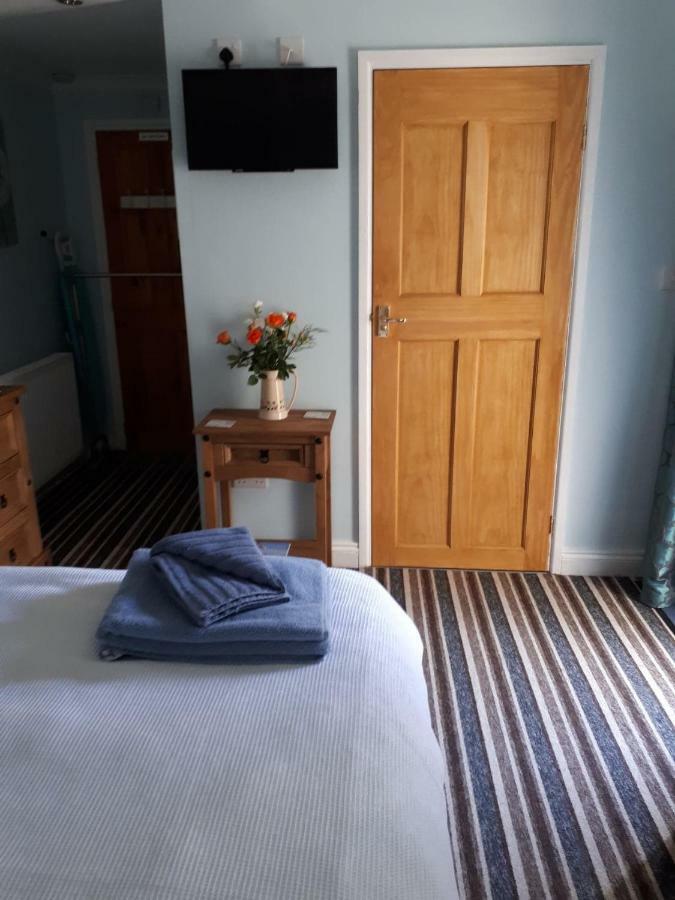 وستباري Santi Bhavana Bed & Breakfast المظهر الخارجي الصورة