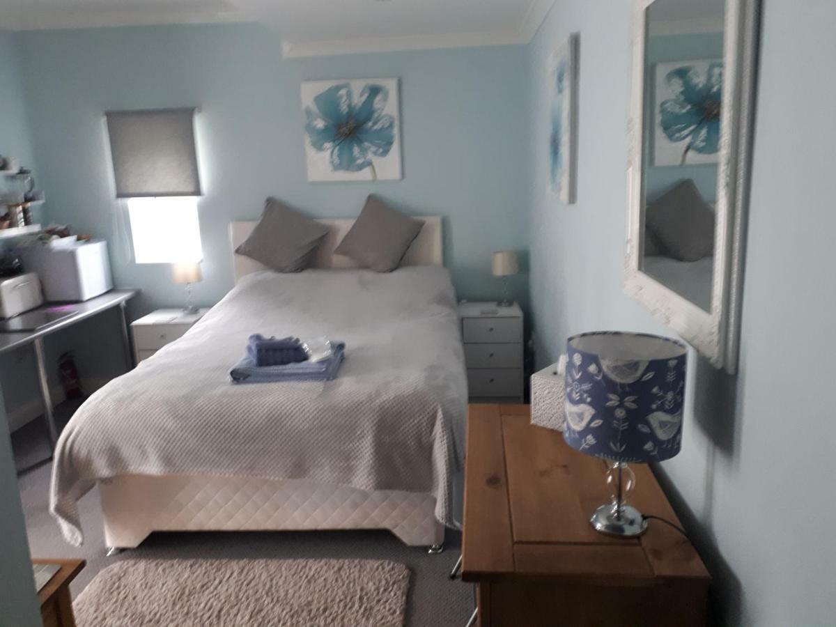 وستباري Santi Bhavana Bed & Breakfast المظهر الخارجي الصورة