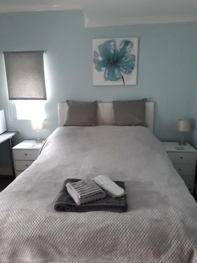 وستباري Santi Bhavana Bed & Breakfast المظهر الخارجي الصورة
